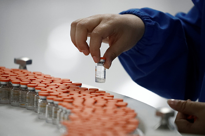 Китайцы захотели нелегально получить вакцины от коронавируса