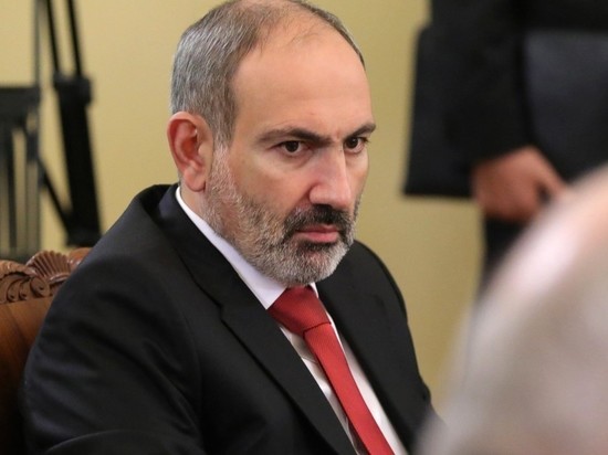 Пашинян уволил главу МИД Армении после заявления о Карабахе