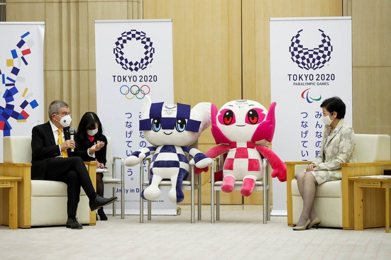 Президент МОК пообещал привить всех олимпийцев. Но японцы все равно против проведения Игр