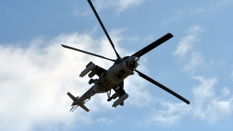 Вертолеты Ми-8 и Ми-24 задействуют в миротворческой операции в Карабахе