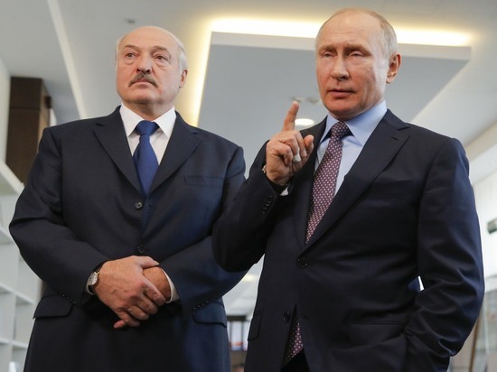 Путин и Лукашенко утвердили Военную доктрину Союзного государства и 28 программ