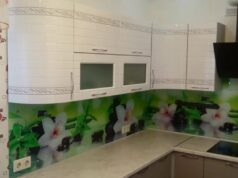 Стеклянные скинали: преимущества для кухни