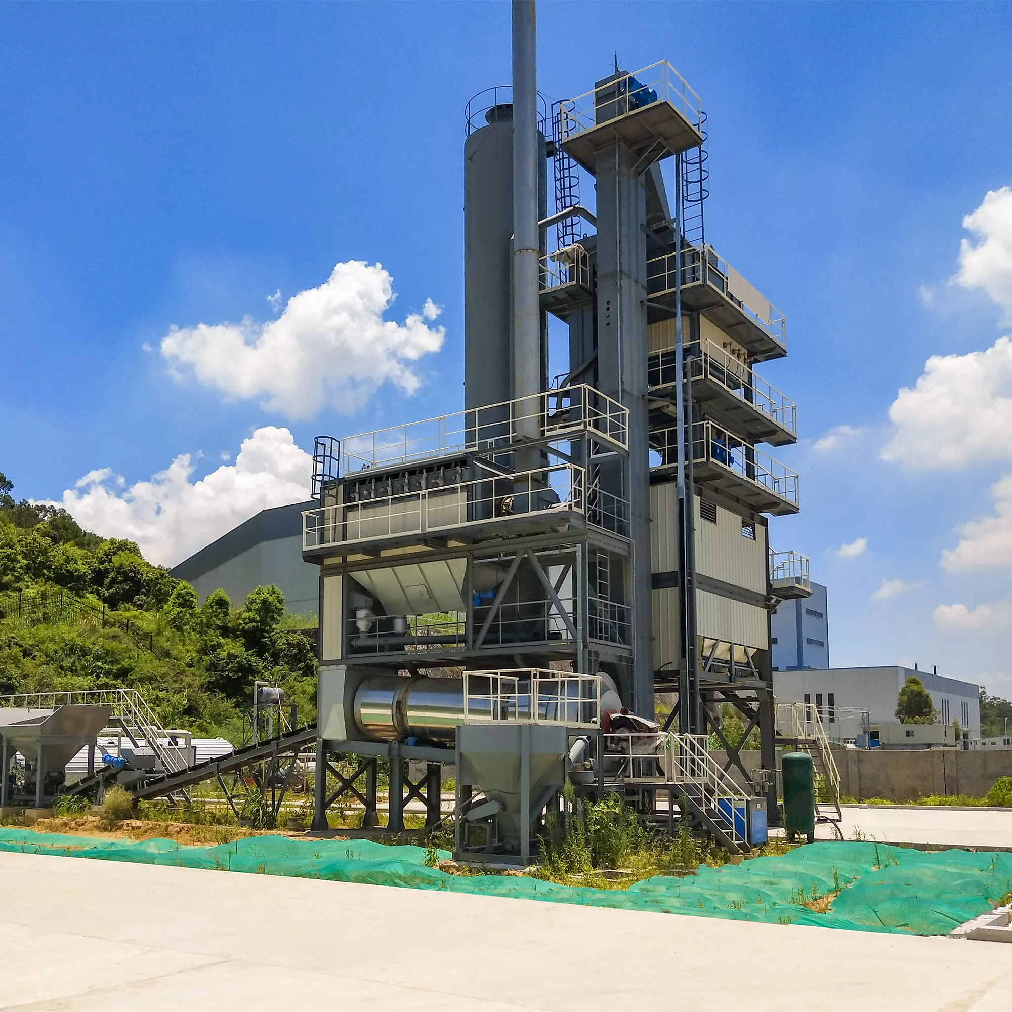 Асфальтобетонные заводы: что это, плюсы, польза и применение